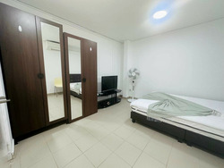 Changi Road (D14), Shop House #474311461